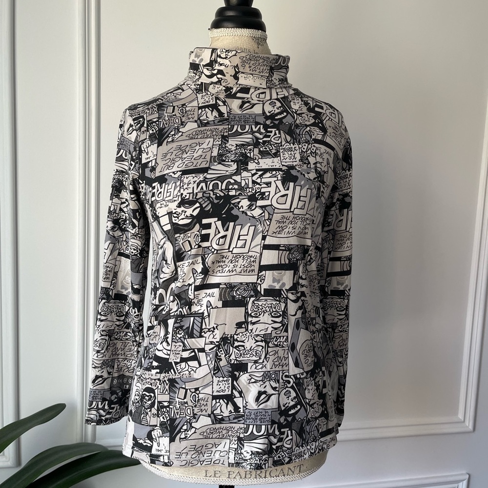 4/$24 🧡 Graphic Print Turtleneck Top